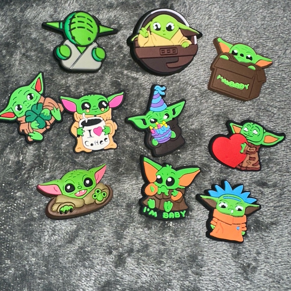 10 pice set of baby yoda croc charms *NEW*